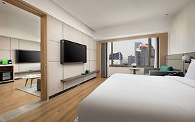 Holiday Inn Shanghai Nanjing Road By Ihg
